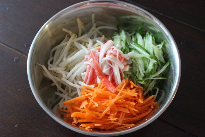 考えないサラダ！千切り野菜に○○を加えて味付け！子供も喜ぶ中華サラダ