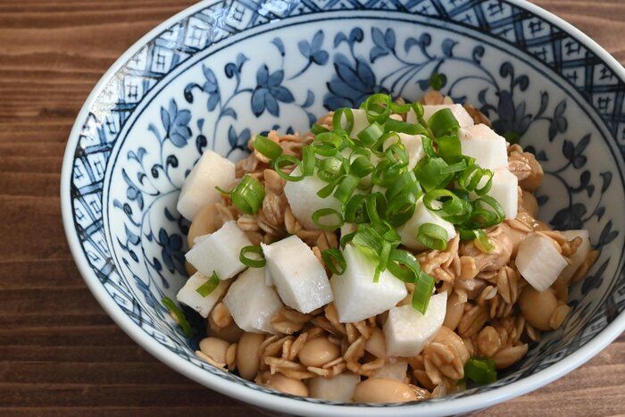 栄養もボリュームも満点！体重が気になる方におすすめ！手軽に作れる「オートミール納豆長芋」