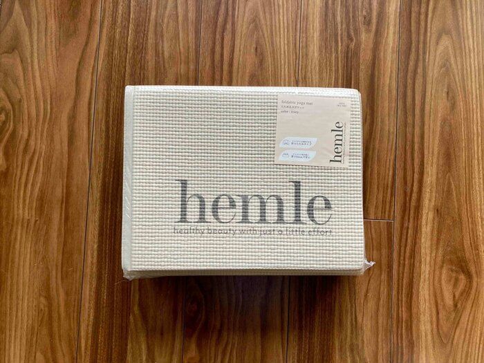 【新発売・売り切れ注意】私が“ついに”選んだマイマットは、3COINSの「たためるヨガマット」でした