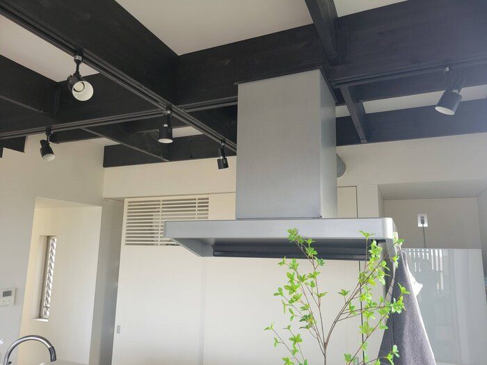 レンジフードの掃除をやるなら冬より夏がベストなわけ