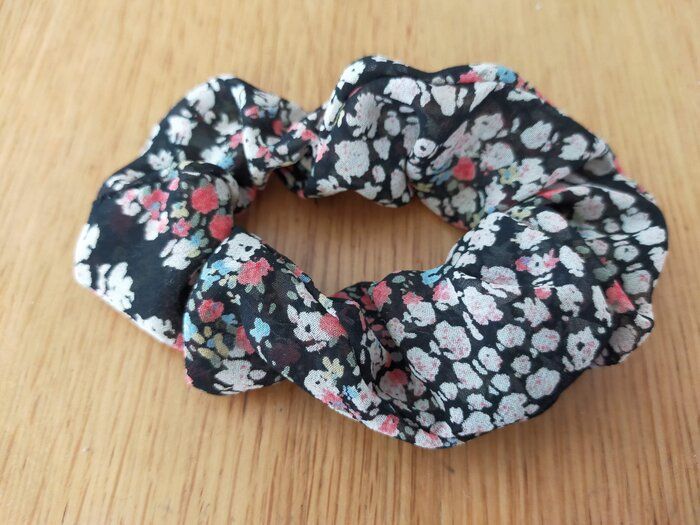 もう捨てるしかない？！ヨレヨレで使い物にならないシュシュを一瞬で蘇らせる方法