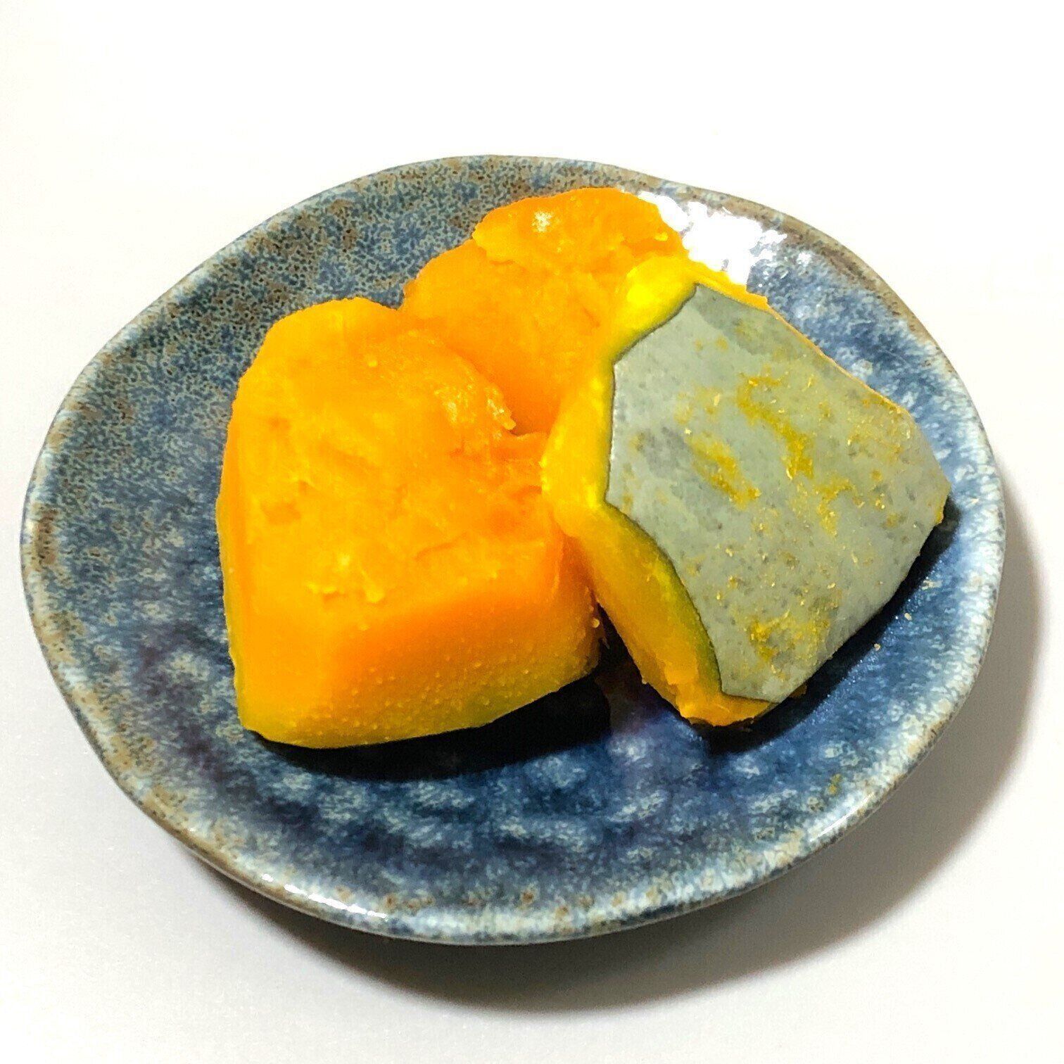 ホクホクかぼちゃの煮物は「水なし」で作る！調理師が教えるシンプル調理のコツ