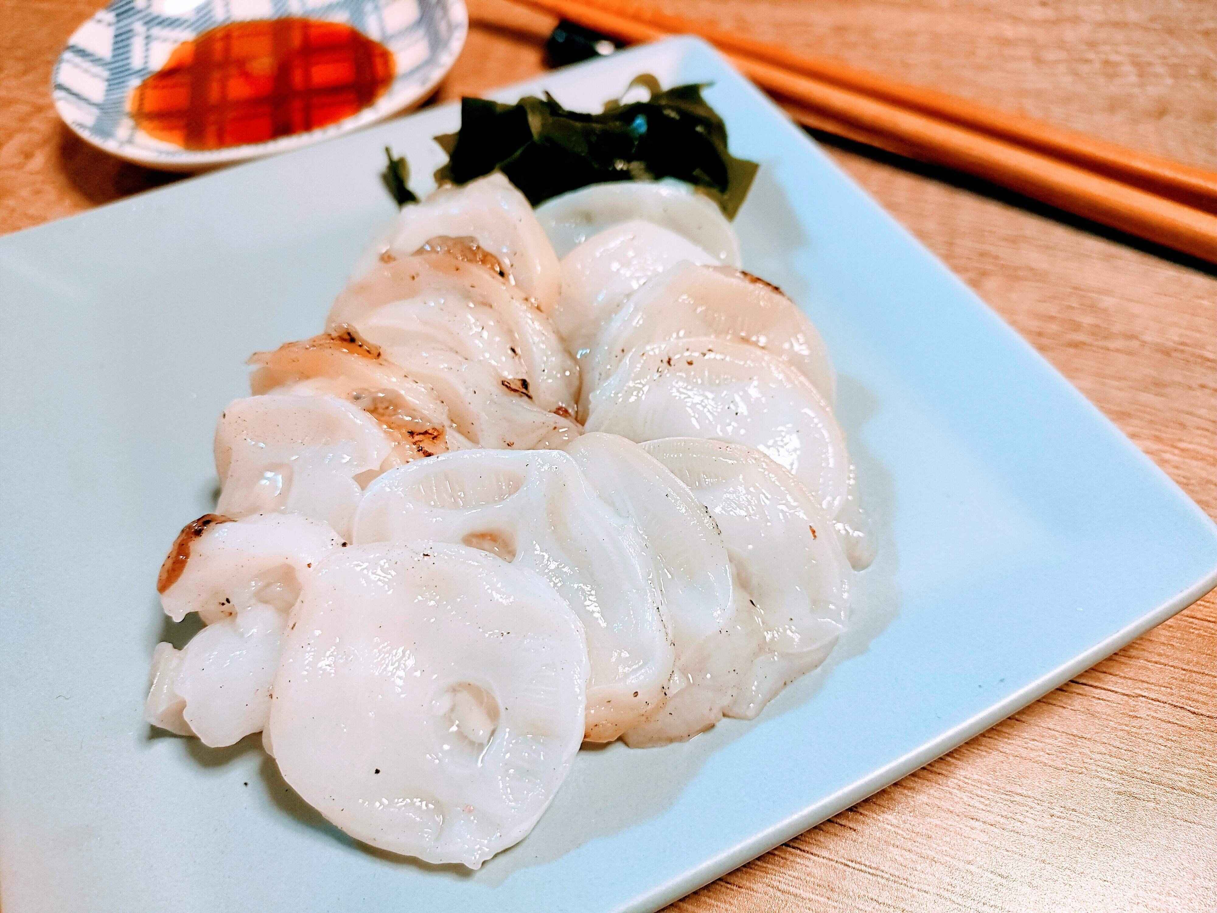 見た目のインパクトがすごかった…！コストコの「炙り北海タコ」はお酒がよくすすむ最高の一品です