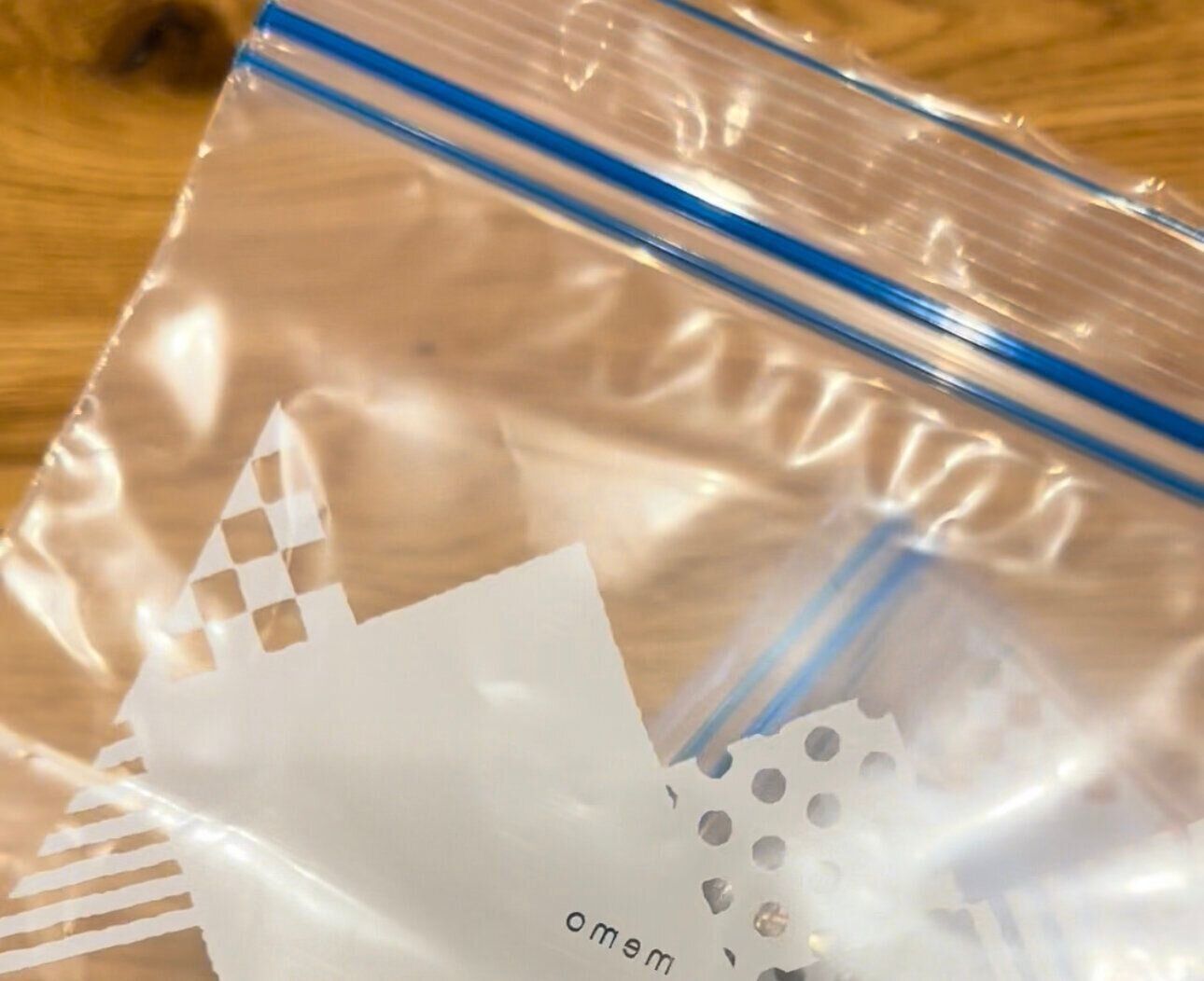 【ライフハック】99％が知らない…ジッパー付きポリ袋の裏技とは！？