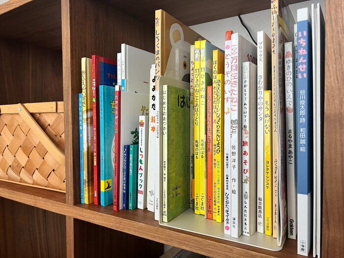 本だけじゃもったいない！ブックエンドを使った収納方法