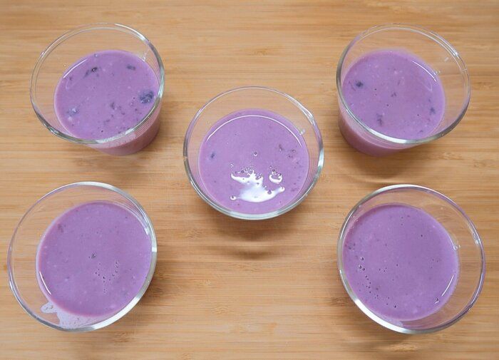 ヨーグルトでさっぱりヘルシー【ブルーベリーのミルクプリン】のつくり方