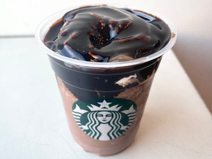 【スタバ新作】バレンタインまで限定！「オペラフラペチーノ」はケーキを飲んでる濃厚さ♡