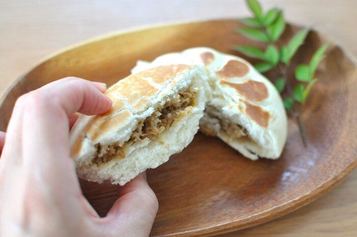【肉まん×ホットサンドメーカー】カリモチ新食感！キャンプでも大活躍のお手軽ワンハンドごはん