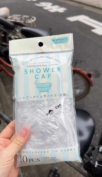 【ライフハック】余りがちなシャワーキャップの活用術4選！