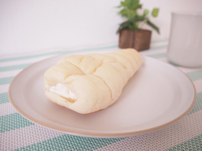 【ミニストップ】ソフトクリームみたいなパンにソフトクリームを感じるか検証してみました！