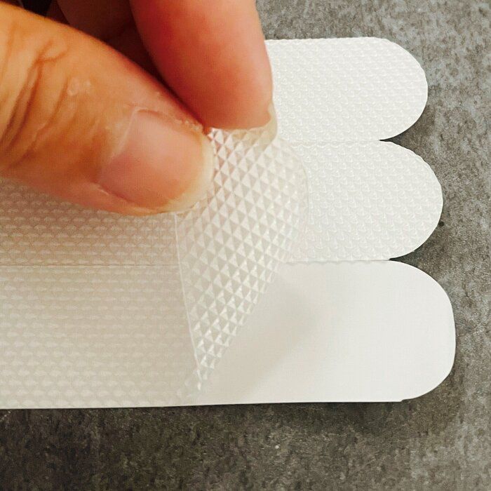 【ダイソー】貼るだけであそこの事故を予防できるシートを活用！