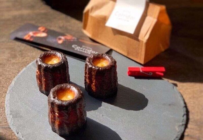 有楽町駅のバーが始めたカヌレが人気。