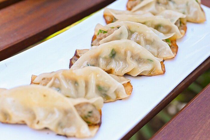 ポリ袋で簡単♪包まないから手間なし！餃子がもっと身近になる♪子どもも作れる「棒餃子」の簡単レシピ