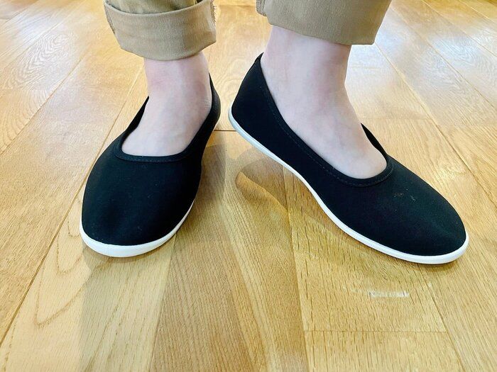 卒業式にも！【無印良品】スニーカーを学校用スリッパにしたら快適すぎて大感動！