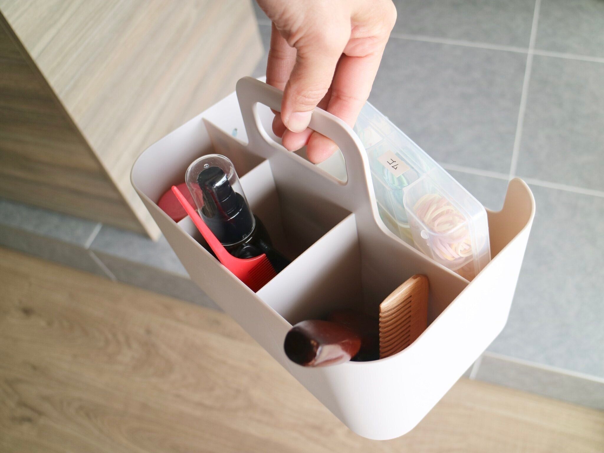 【ニトリ】もう手放せない！ごちゃつくヘアセット用品はこれで解決！いそがしい朝にサッと持ち運びできるボックス