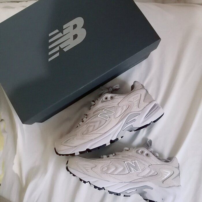 【ニューバランス】完売続出の大人ハイテクスニーカー