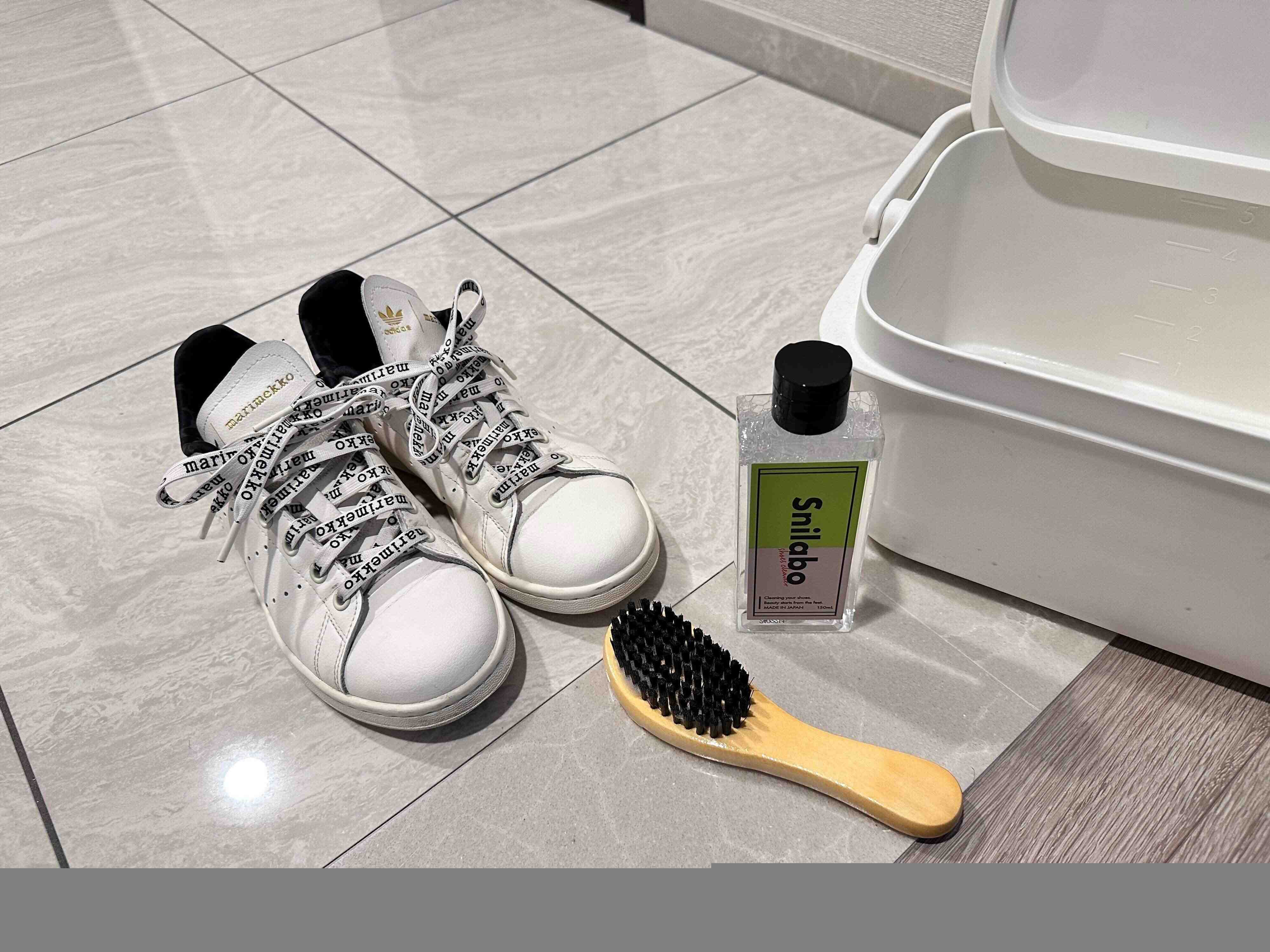 【楽天】水洗い不要！汚れが面白いほど落ちてくれるスニーカークリーナー