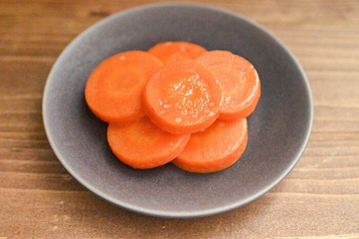【旬食材】レンジで簡単♪栄養たっぷりのにんじんを毎日食べよう！メイン食材にんじんだけの副菜レシピ3選