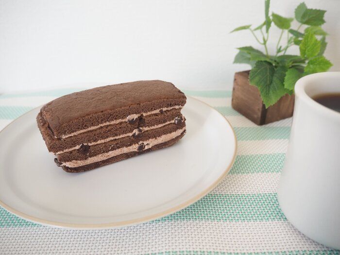 【ミニストップ】ご褒美感がすごい！ショコラケーキサンド（ベルギーチョコ入りクリーム）は価格以上の実力！