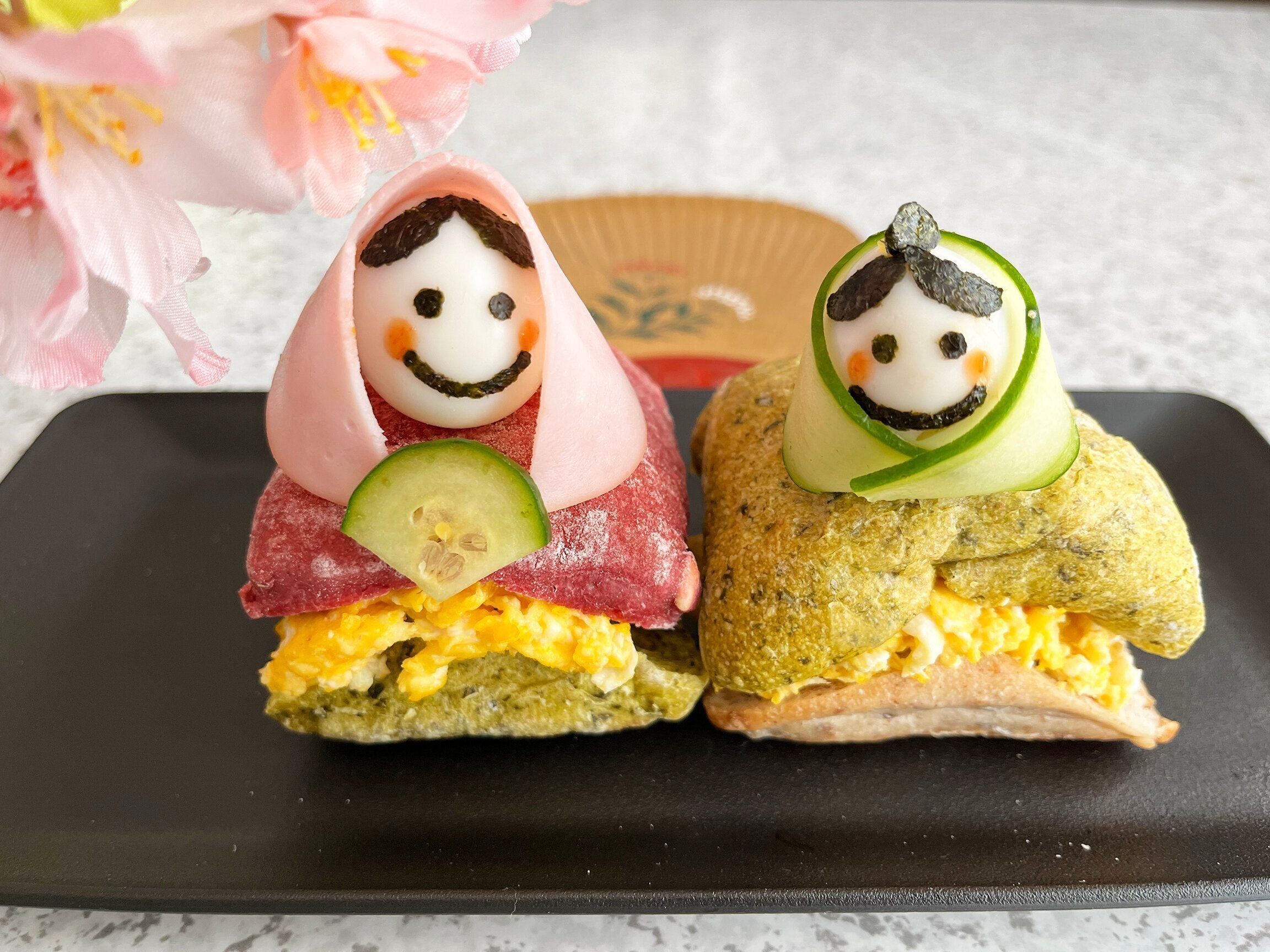 【コストコで、メルヘンごはん♪】話題のカラフル野菜パンで、おひなさまサンドを作ってみた！