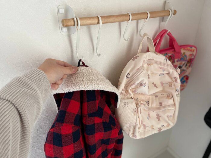 3歳児も自分で準備！ママが楽になる壁付け家具を使った園準備スペース