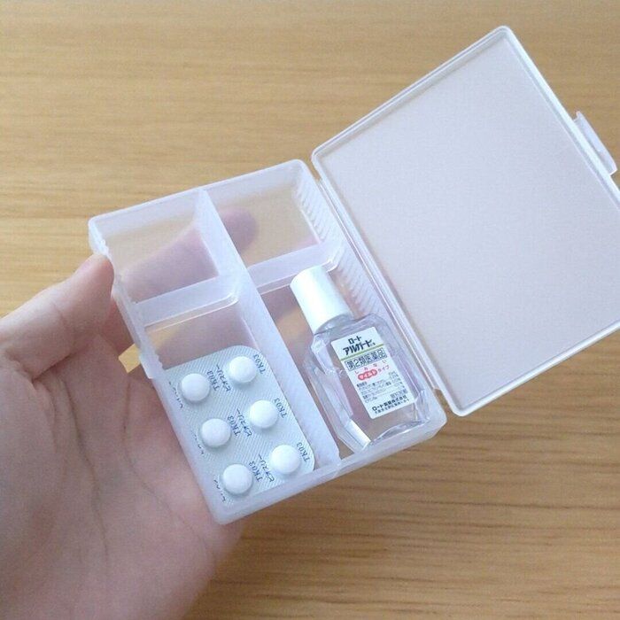 ダイソー新商品「仕切れるお薬ケース」は細かく仕切りを動かせる！お薬以外にもつかえる便利なケース