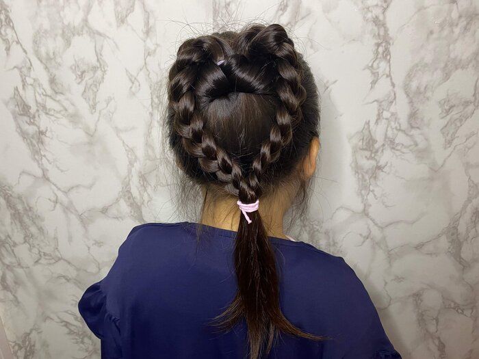 プールの日にもぴったりな、ハートヘアアレンジ♪