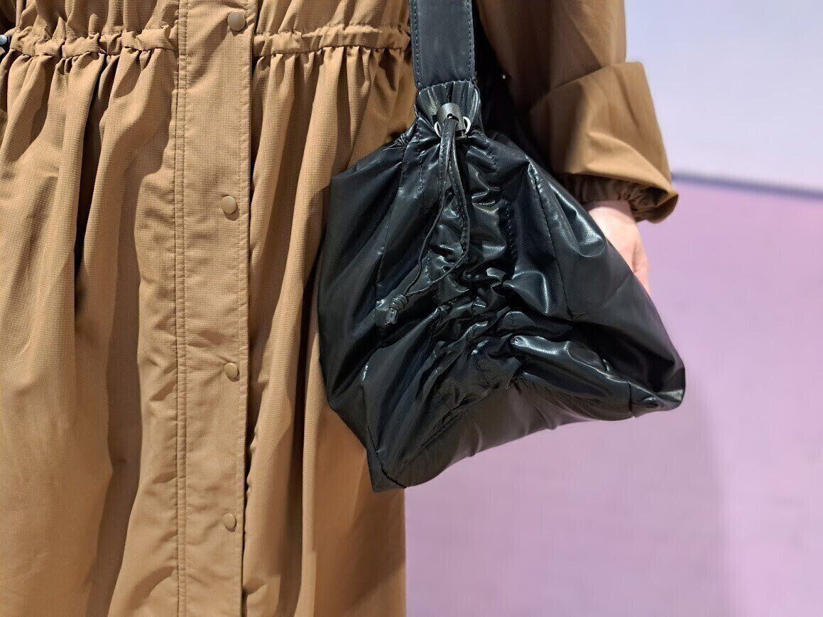 コスパ最高【ワークマン】オールシーズン使えるシャーリングショルダーバッグ