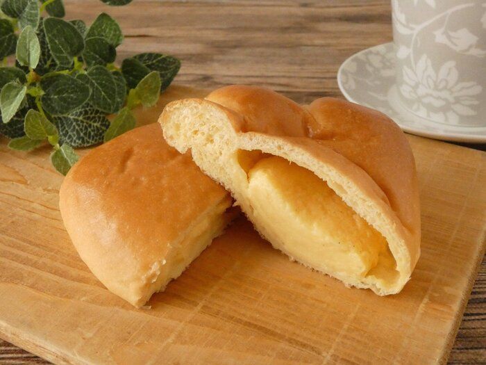 【ファミマ】こんなにおいしいなんて！「ファミマ・ザ・クリームパン」のふんわり食感となめらかクリームはリピ決定