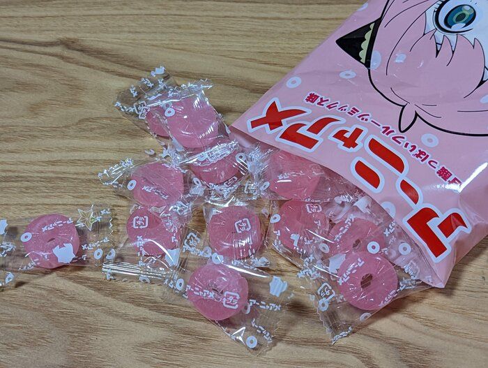 【ファミリーマート】あの「SPY×FAMILY」と「パインアメ」が恋をした？！その真相は？？