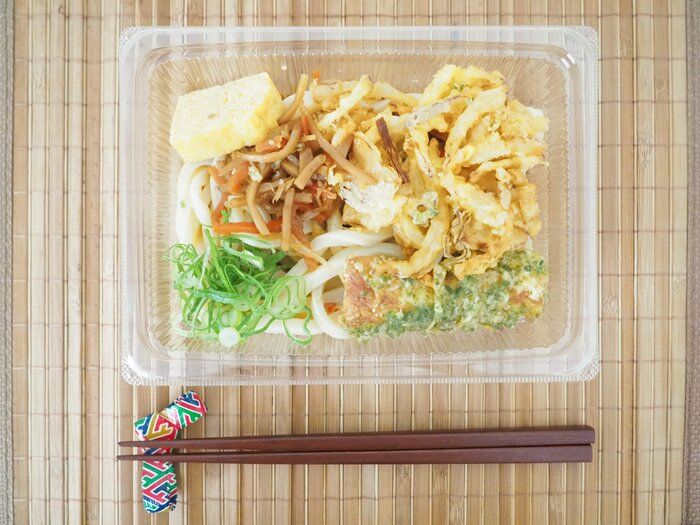 【価格変更】これで390円はお得すぎ！丸亀製麺の定番うどん弁当は食べ応え抜群！