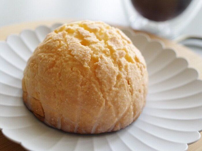 【ローソン新作】ザクザク食感がクセになる！メロンパンみたいなシュークリームが絶品でした