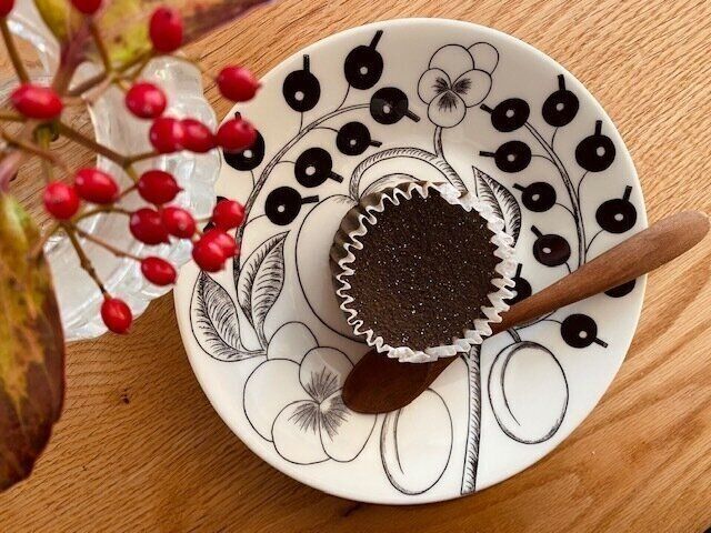 【セブン】紅葉見ながら食べたいな！伊藤久右衛門監修『ほうじ茶テリーヌショコラ』