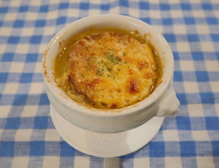 【旬食材】旨味たっぷり「新玉ねぎのグラタンスープ」のつくり方