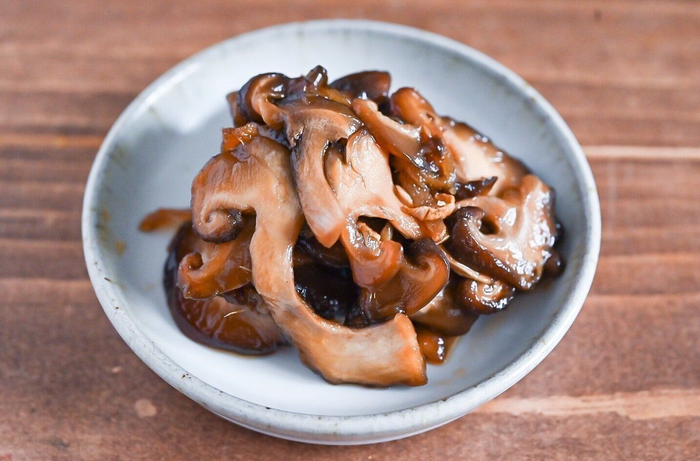 【旬食材】旨味たっぷりの「しいたけ」を使えば簡単に絶品副菜が作れるよ！おすすめレシピ3選