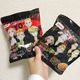 日和ってるやついる?人気アニメのシール付きスナック菓子がついに登場!