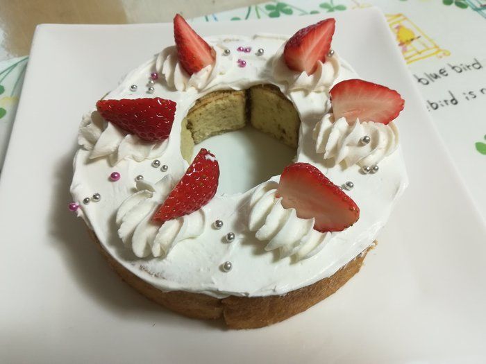 スポンジいらずでカンタン!ケーキの正体は？