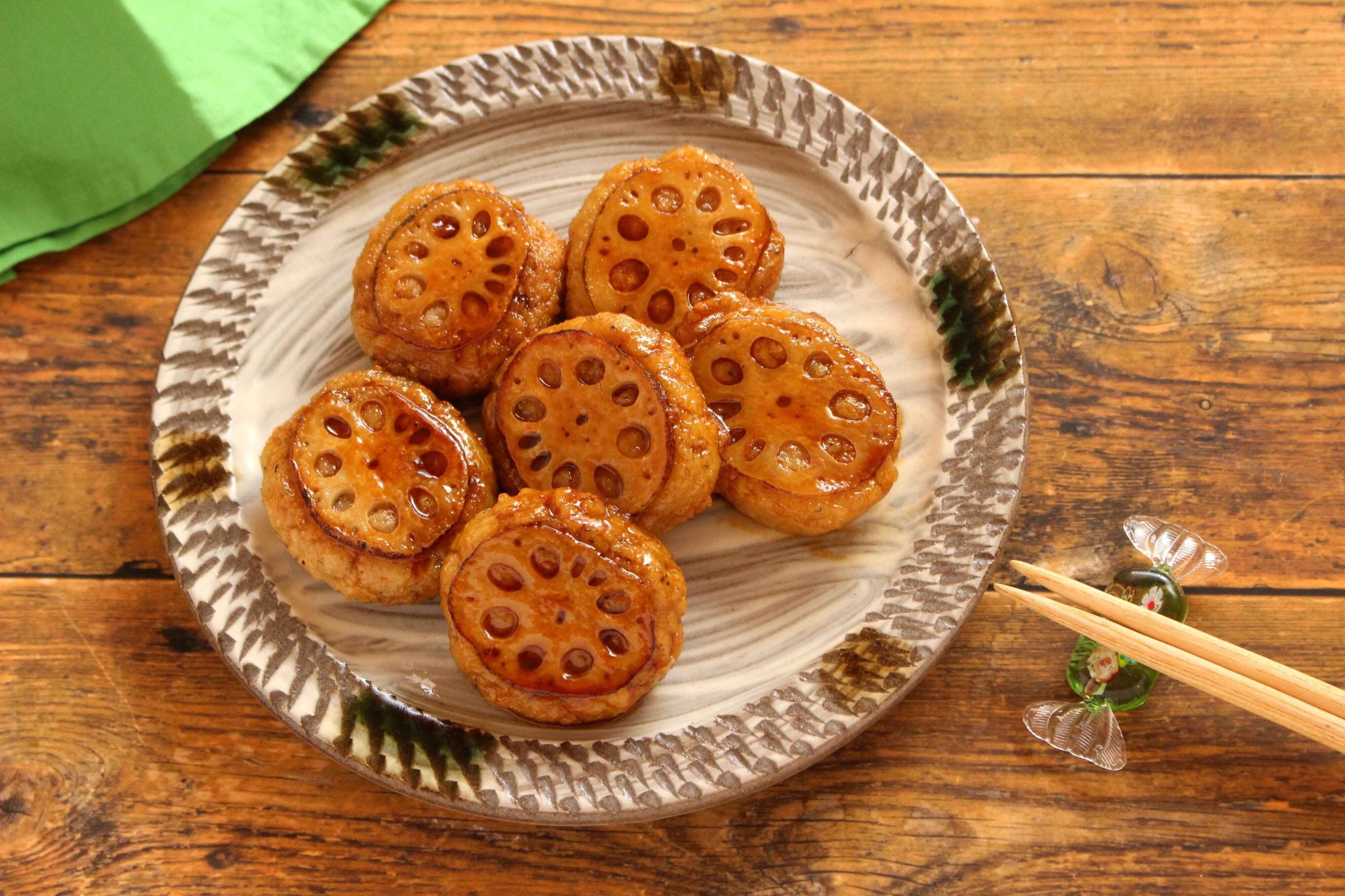 【レシピ】シャキ！カリ！モチ！れんこんの食感を楽しむ♪メイン食材れんこんだけ！簡単レシピ3選