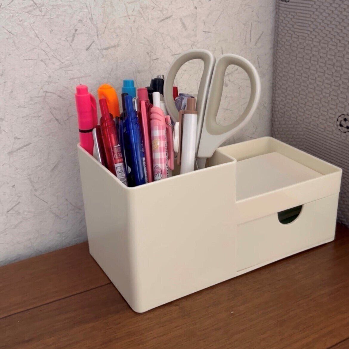 【3COINS】シンプル好きならこれ！デスク周りのごちゃごちゃはこれで解決！！