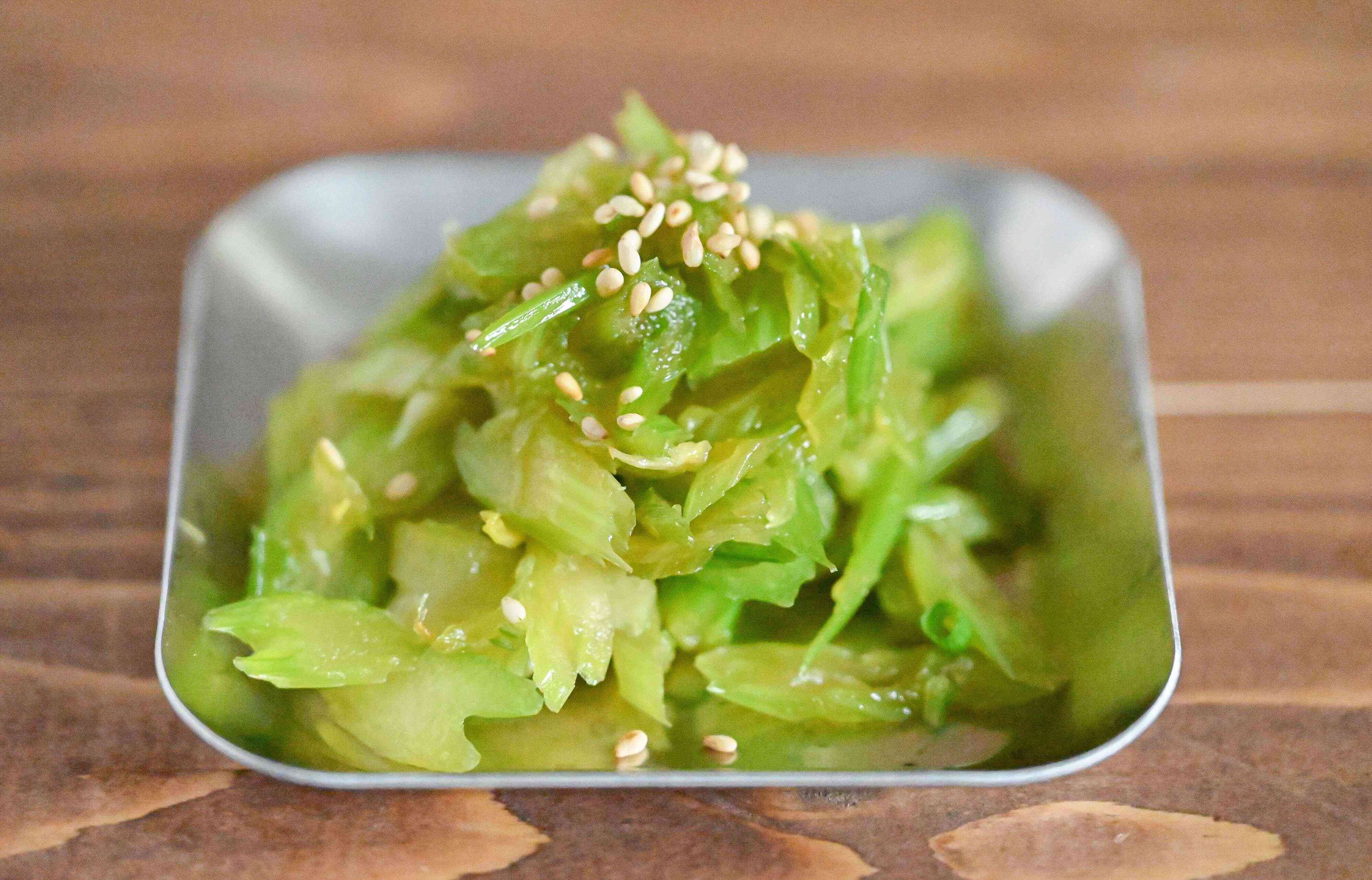 美肌を手に入れたい！便秘を解消したい！だったら「セロリ」♪セロリが主役の簡単レシピ3選