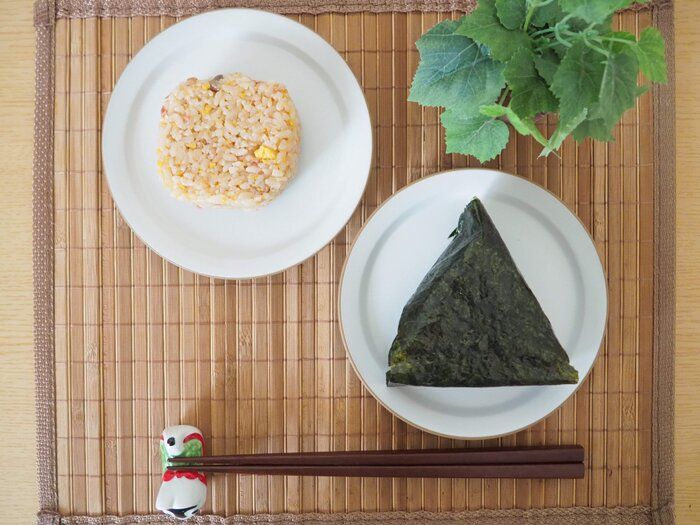 【ミニストップ】横浜大飯店監修！牛肉と舞茸の黒胡椒炒め、オイスター炒飯はちょっと贅沢なおにぎり！