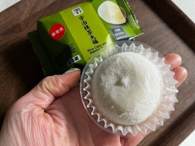 【セブンイレブン】抹茶餡たっぷり！宇治抹茶大福がコスパ良すぎ!!