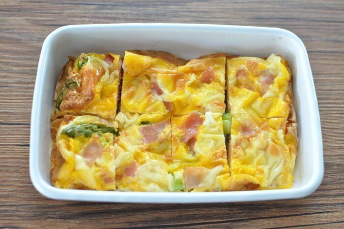 作り置き【オープンオムレツ】全部入れて焼くだけ！アスパラ＆ベーコン＆チーズの具だくさんレシピ