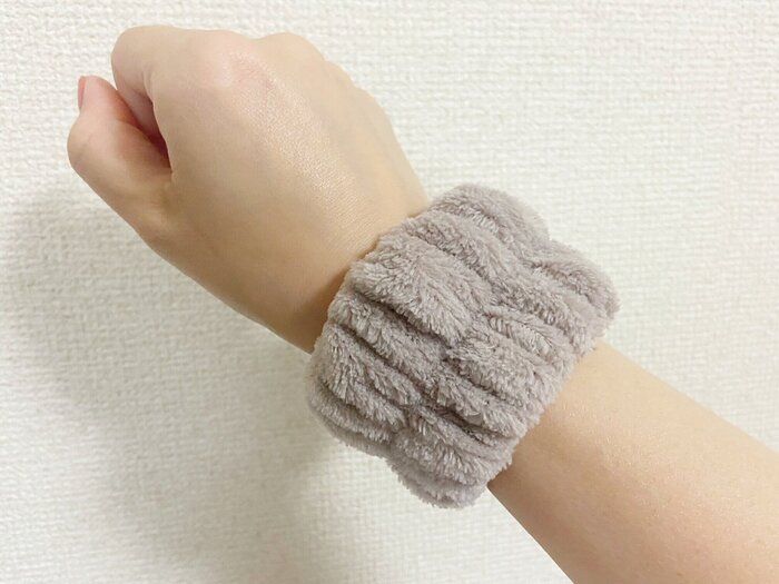 【3COINS】マニアが毎日使ってる！小さなストレスが解決！「吸水アームバンド」