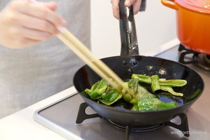 フライパンジプシーから卒業！長く使えて経済的な『鉄のフライパン』がとてもいいんです！