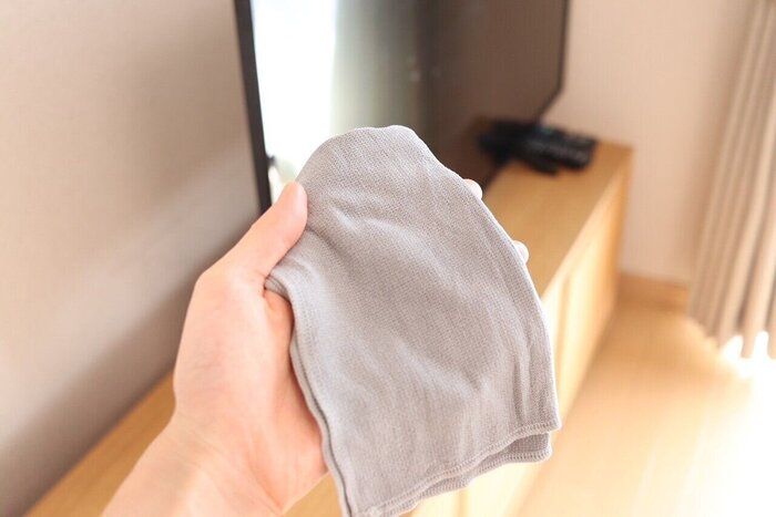 小さな子どもがいる方必見！テレビの手垢がキレイになる魔法のクロス