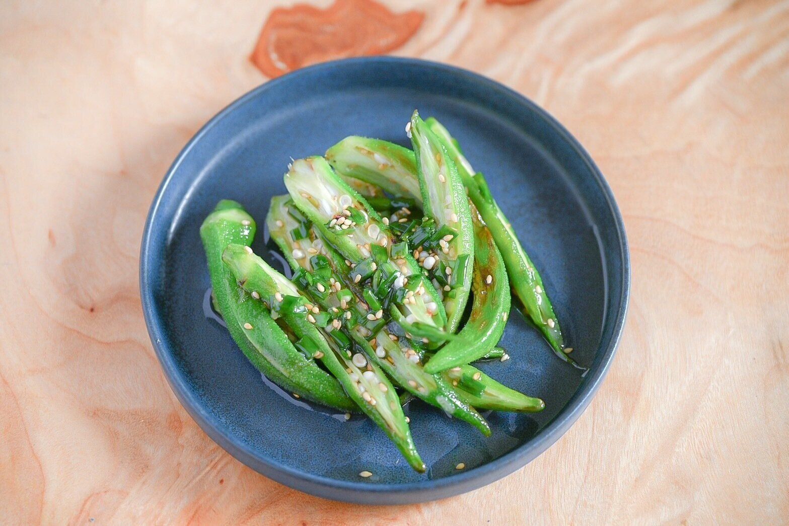 【旬食材】納豆と合わせるだけじゃない！栄養たっぷりオクラをもっと食べよう！切り方と調理でマンネリ打破レシピ3選