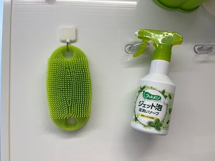 濃密泡でソッコー爽快！「フットメジ ジェット泡 足洗いソープ」家族ではじめる足裏ケア