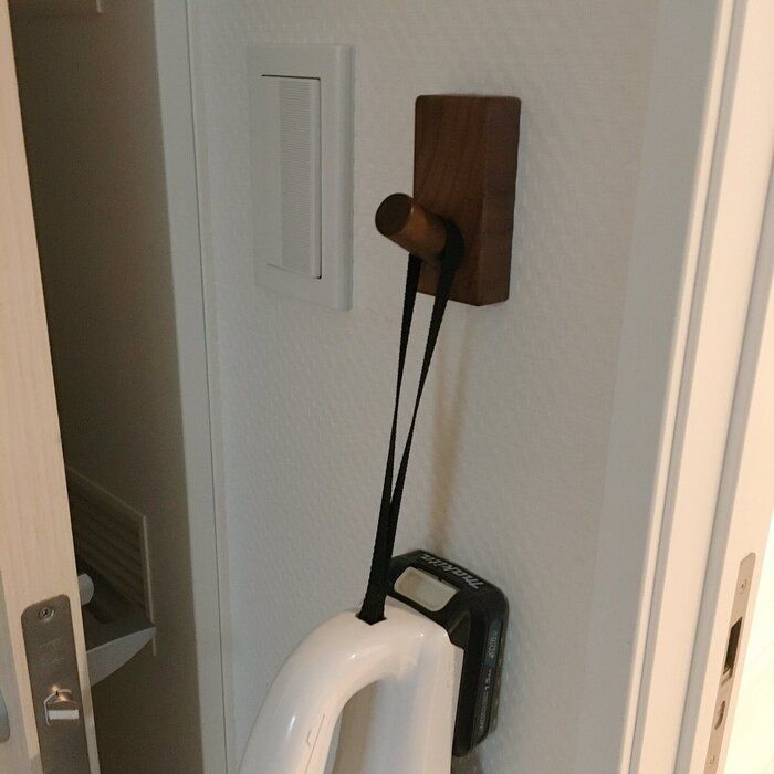 吊るす収納の基本！片付けのプロが愛用中のフックと使用実例5選