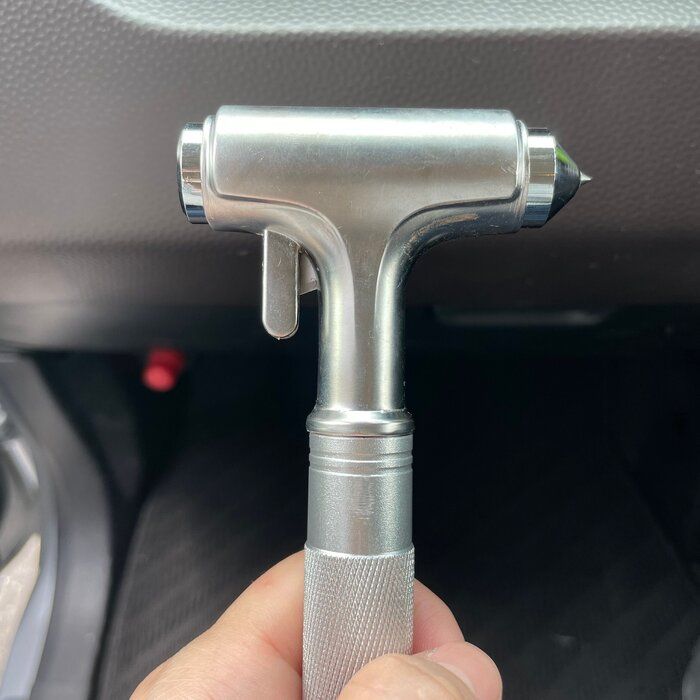 【車に常備している物】小学生2人ママが日常的にありがちな「もしも」のために備えている物6選